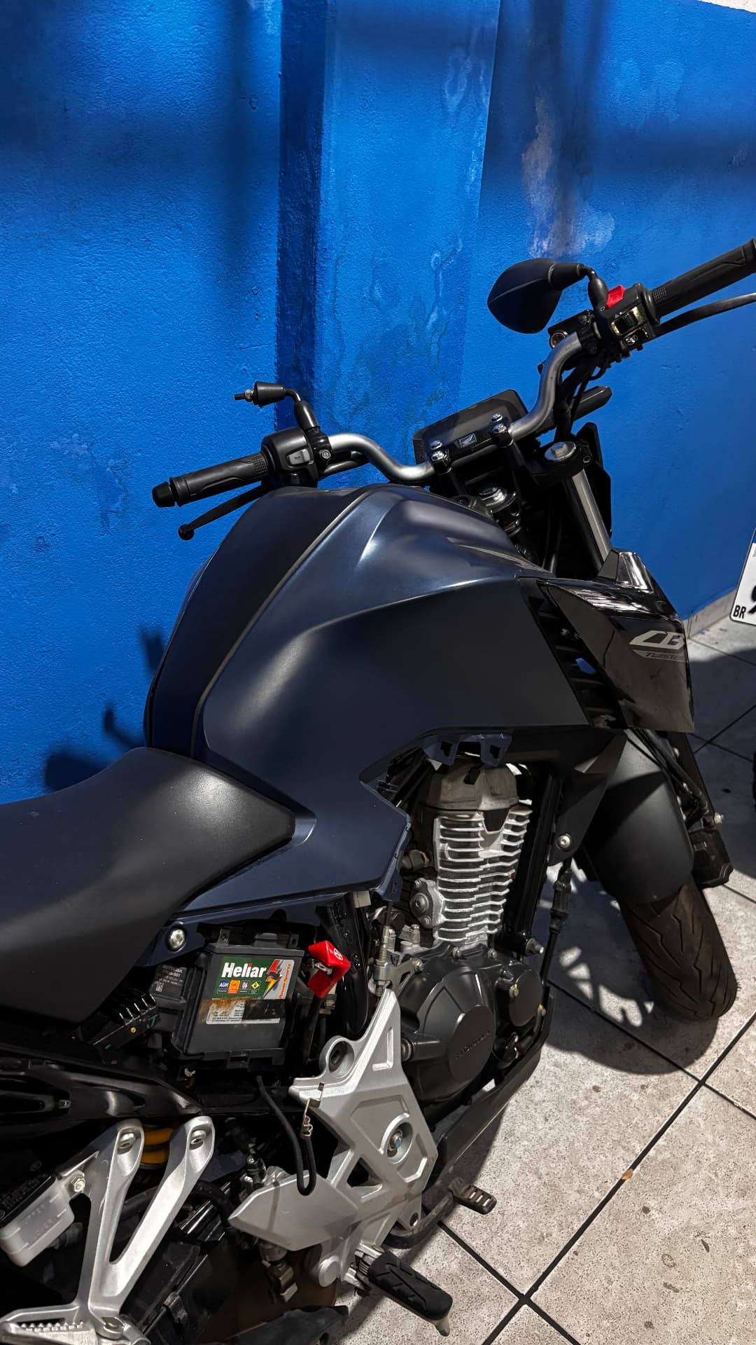 Honda CB Twister em manutenção na Moto Mago